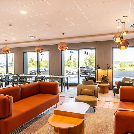 B&B Hotel Zuerich Airport-3